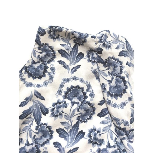 Ann Taylor LOFT Women's Top Size XL Blue and White Floral FLOWY Relaxed Fit b6 - Picture 6 of 11